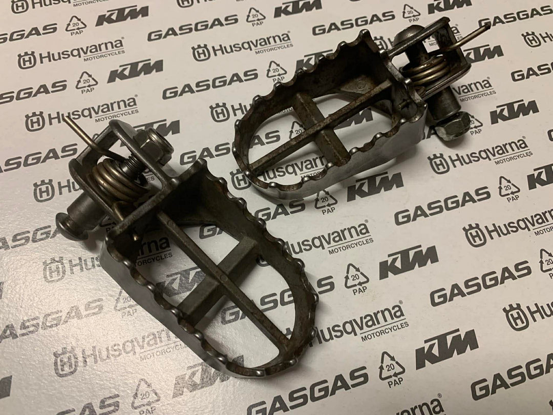 USED HEBO STEEL TRIALS FOOTRESTS 1PR