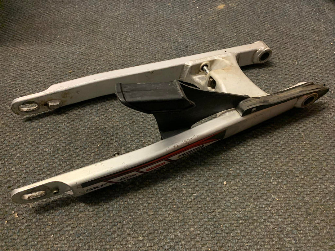 USED 2002 to 2008  BETA REV3 SWING SWINGING ARM