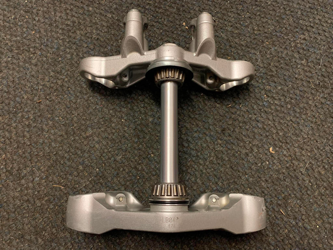 USED BETA REV3 EVO 38MM TRIPLE CLAMPS YOKES