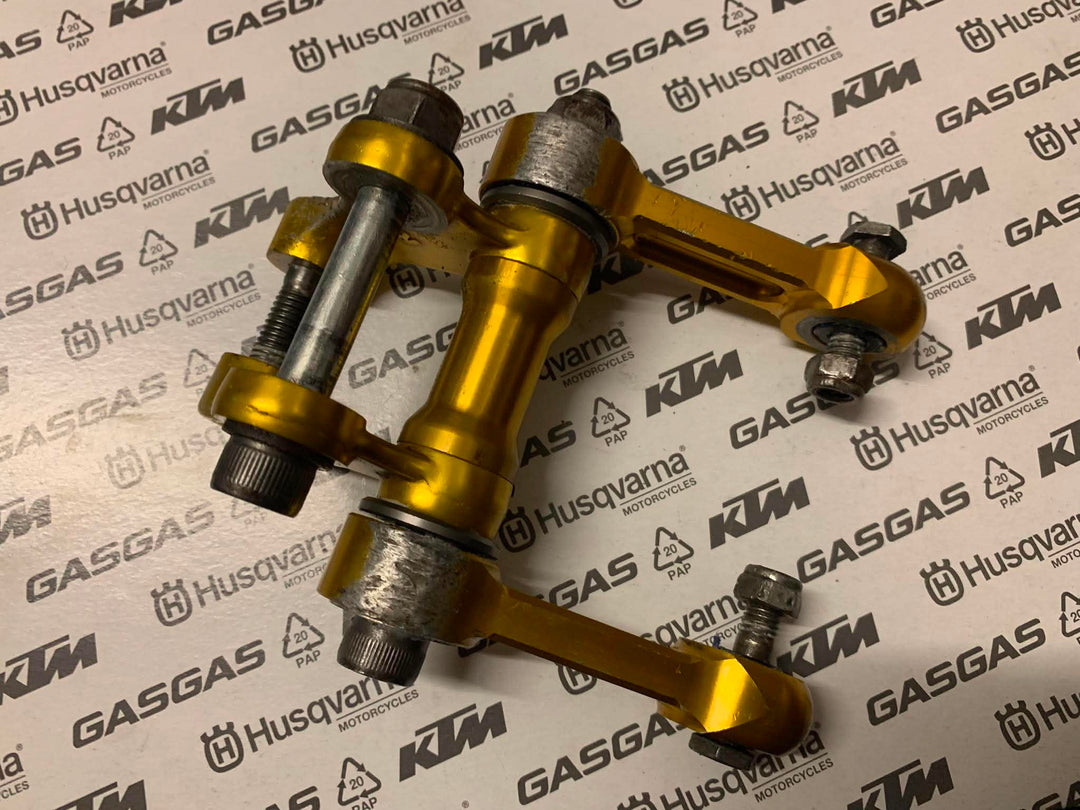 USED SHERCO LOWER SHOCK LINKAGE ASSEMBLY(DOG BONES) 2012 TO 2020