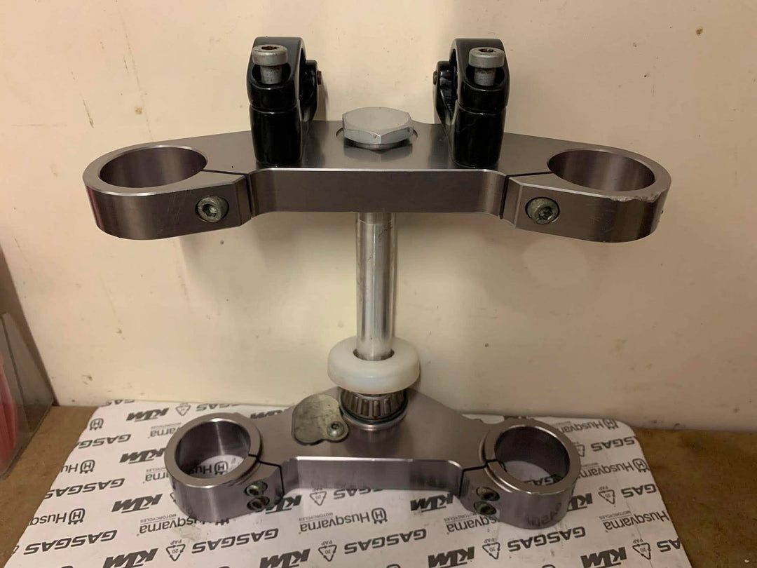 USED GAS GAS TXT PRO MARZOCCHI 40MM TRIPLE CLAMPS YOKES