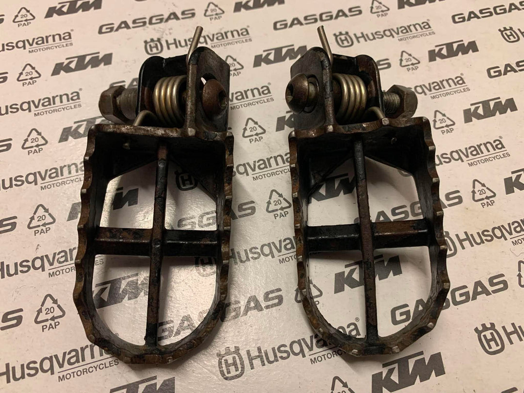 USED JITSIE STEEL TRIALS FOOTRESTS 1PR