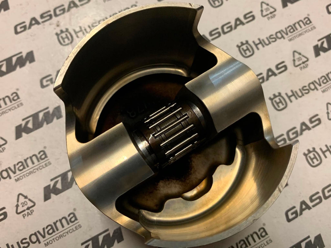 USED GAS GAS TXT PRO 300cc CYLINDER,HEAD AND PISTON KIT