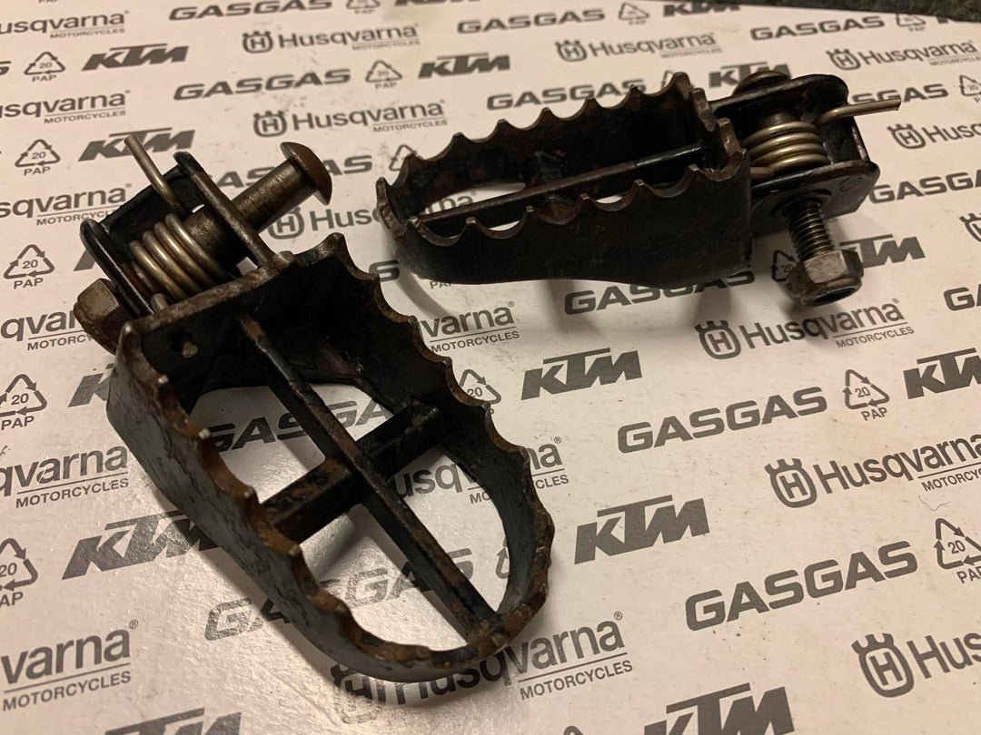 USED JITSIE STEEL TRIALS FOOTRESTS 1PR