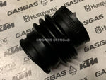 Load image into Gallery viewer, USED BETA REV3 AIR BOX TO CARB RUBBER CONNECTING HOSE MANIFOLD