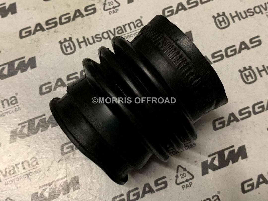 USED BETA REV3 AIR BOX TO CARB RUBBER CONNECTING HOSE MANIFOLD