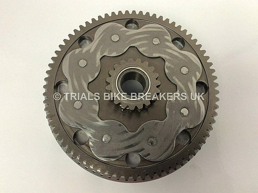 2008 BETA REV3 125cc CLUTCH BASKET WITH PRIMARY DRIVE & CRANKSHAFT GEAR - Trials Bike Breakers UK
